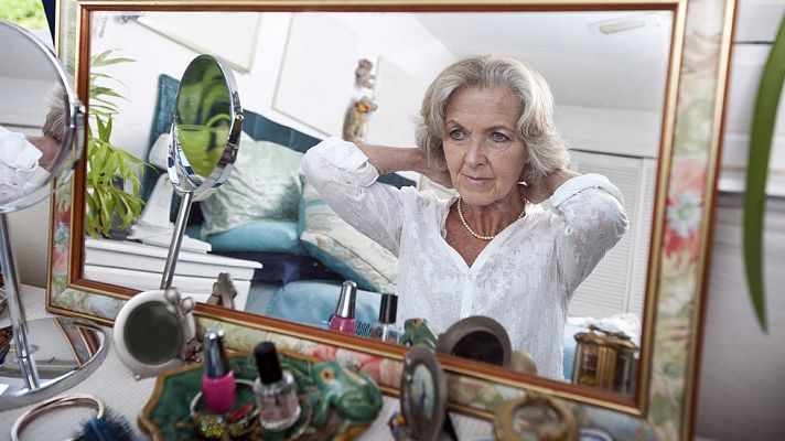 Telediario 1 - Las mujeres, que viven más, reivindican disfrutar de mayor libertad