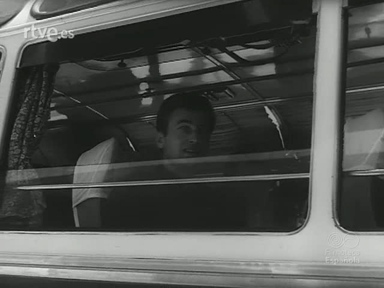 TRIUNFO DEL FUTBOL ESPAÑOL : ESPAÑA -  URSS EN LA COPA DE EUROPA - Revista Imágenes | Ver