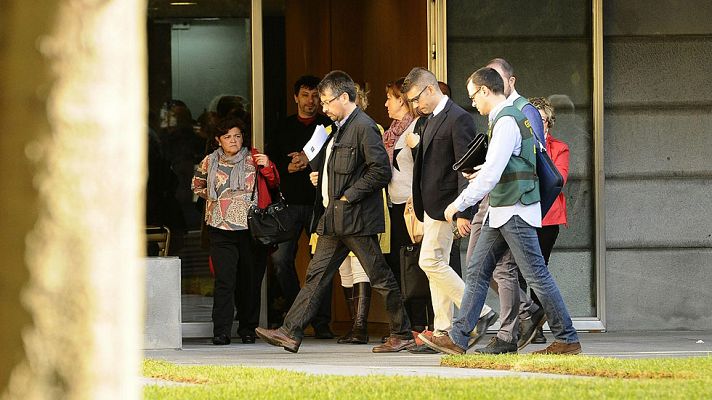 Informativo 24h - La Guardia Civil detiene a 26 personas vinculadas a una trama de pagos a funcionarios