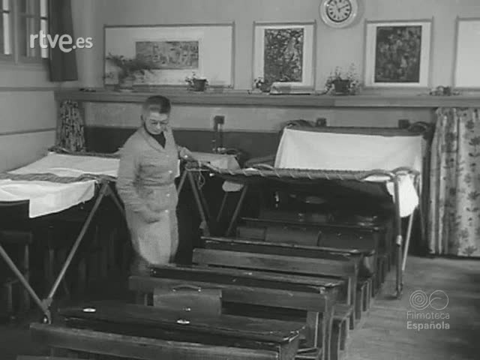 COSAS DE CHICOS Y GRANDES - Revista Imágenes | Ver