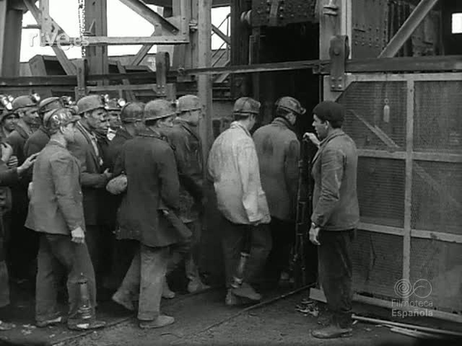 LAS MINAS DE PUERTOLLANO - Revista Imágenes | Ver