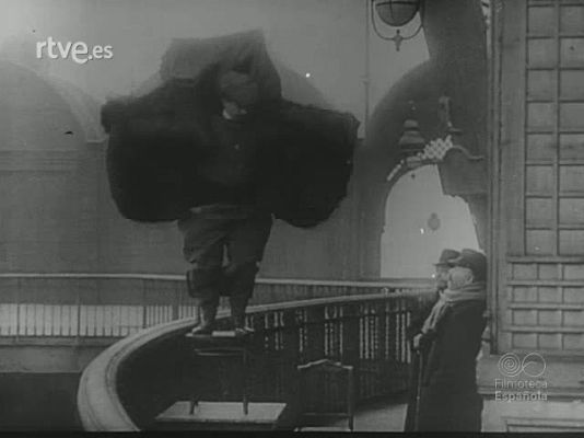 Revista Imágenes - HOMBRES QUE VUELAN