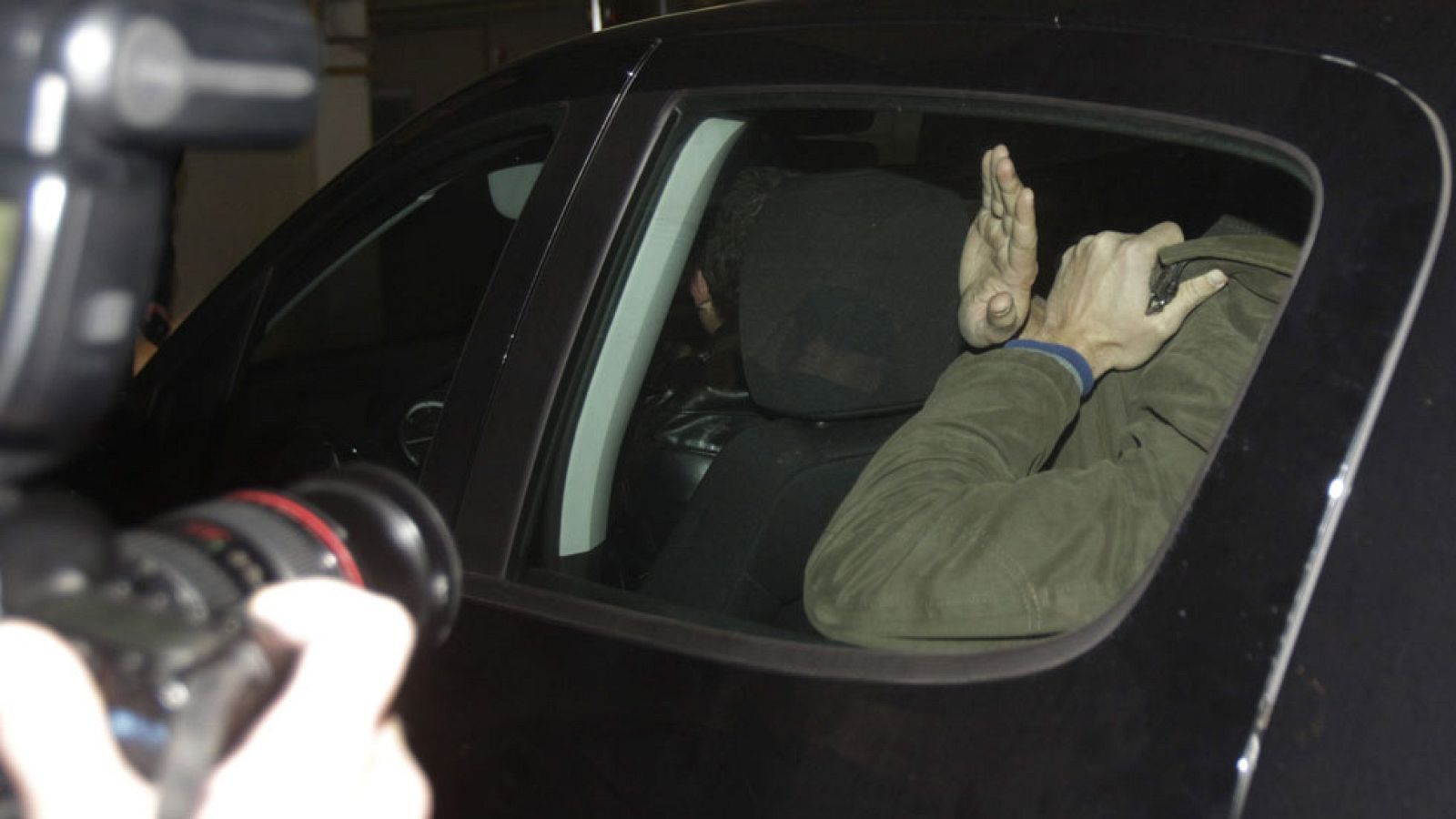 Toman declaración a la madre del niño muerto en una maleta, y a su pareja sentimental