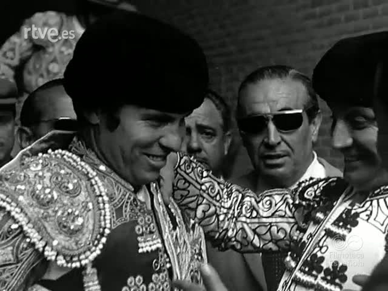 ANTOLOGIA TAURINA - Revista Imágenes | Ver