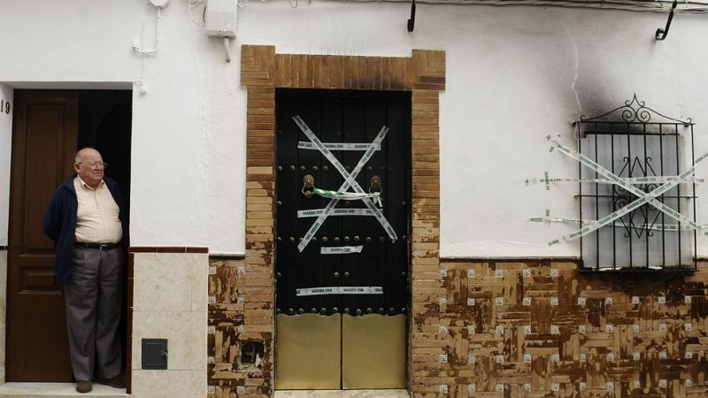 Un niño de 11 años y sus abuelos fallecen por inhalación de humo en la localidad sevillana de Arahal 