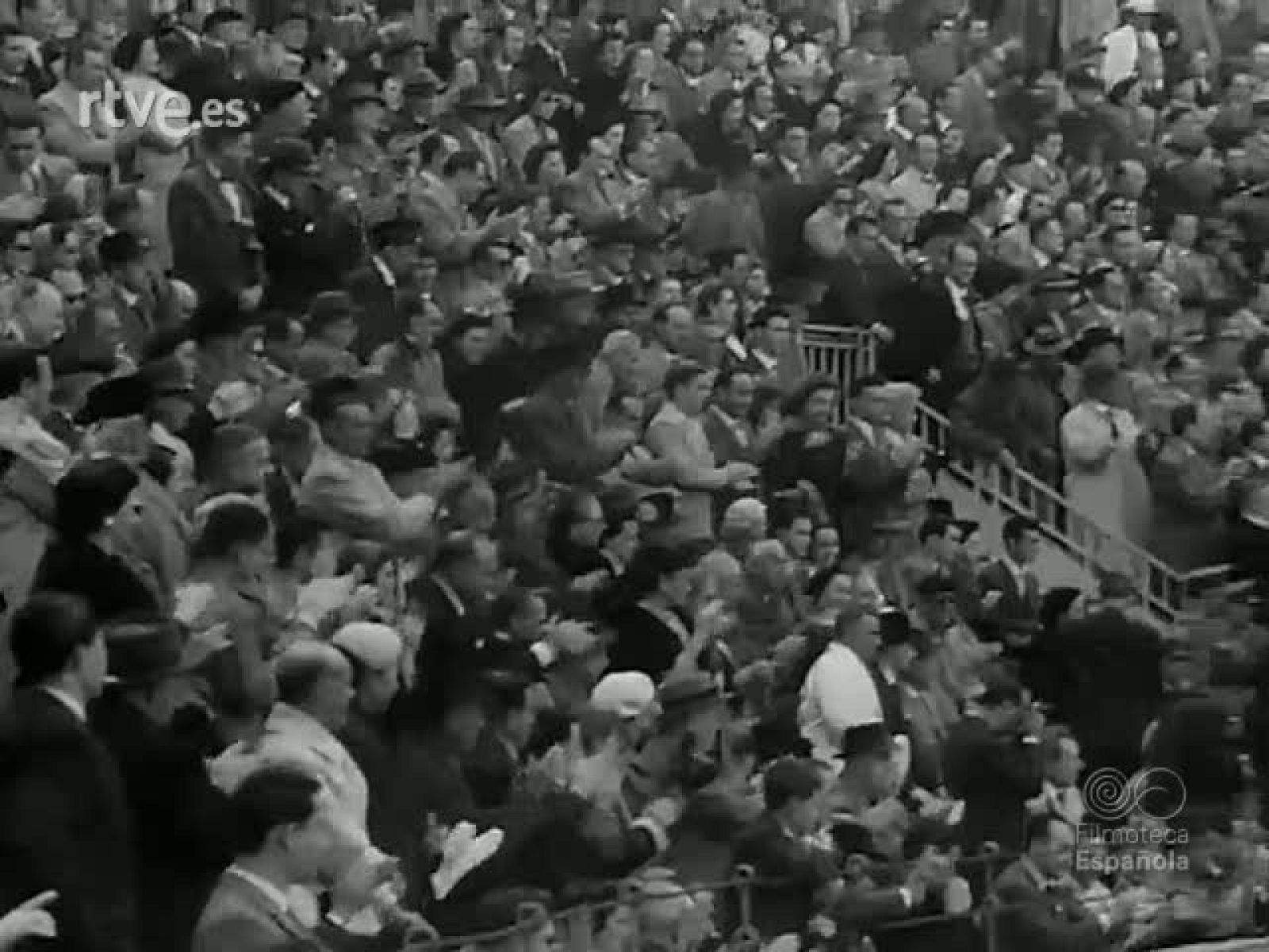 DESPUES DEL ESTRAGO. LA AYUDA A VALENCIA - Revista Imágenes | Ver