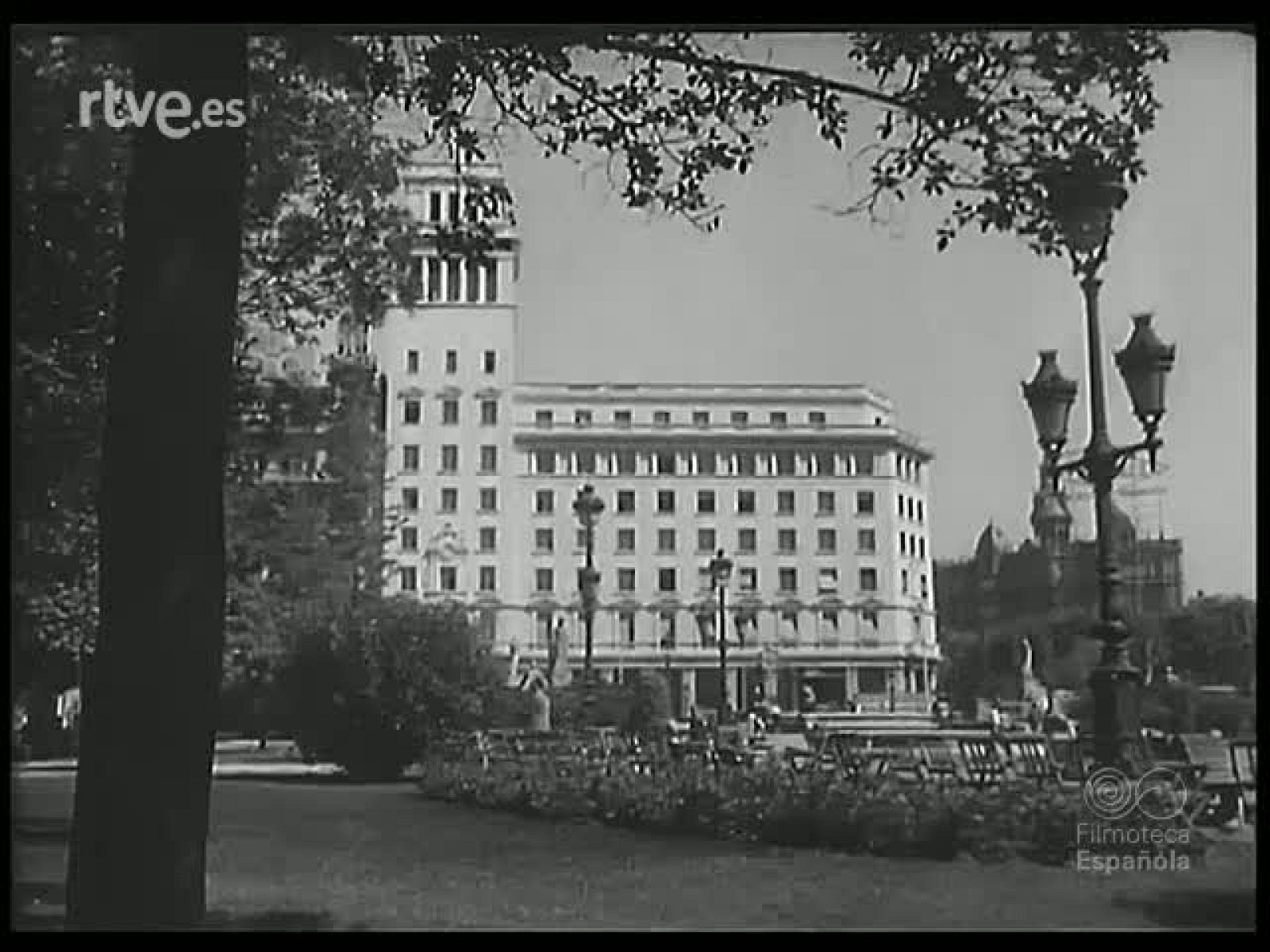 HOCKEY SOBRE PATINES : 7 CAMPEONATO MUNDIAL - Revista Imágenes | Ver