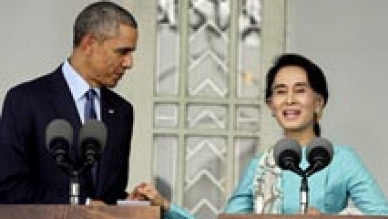 Obama y Suu Kyi piden cambios en la Constitución de Myanmar para avanzar hacia la democracia