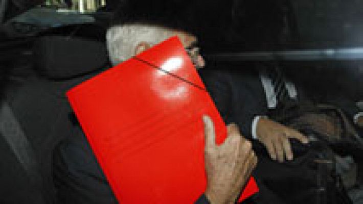 Telediario 1 - Fiscales catalanes contra la querella por el 9N