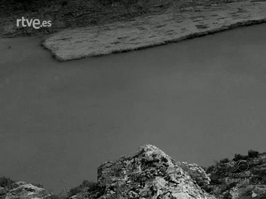 Revista Imágenes - AGUA Y RIQUEZA