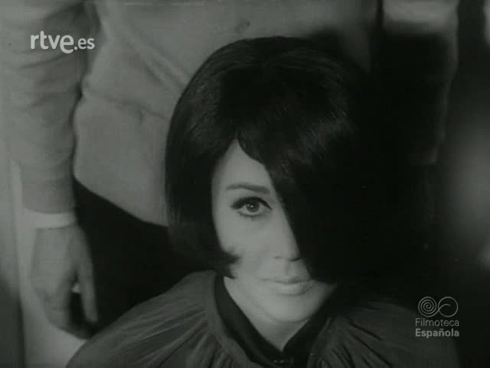 EL MANDATO DE LA MODA - Revista Imágenes | Ver