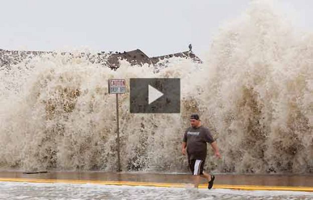  - Ike a punto de llegar a Texas