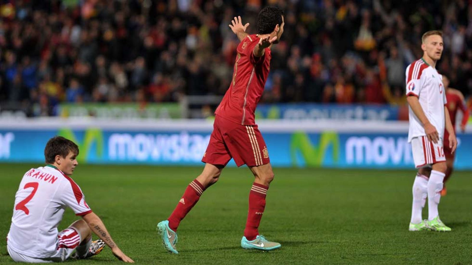 El centrocampista catalán Sergio Busquets ha marcado el 2-0 ante Bielorrusia en el minuto 19 de juego, con un disparo desde fuera del área que ha tocado un defensa bielorruso antes de meterse en la portería.