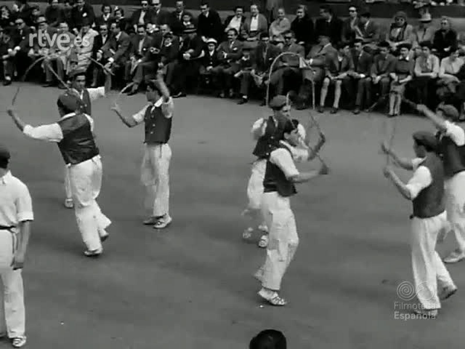 LA VUELTA CICLISTA - Revista Imágenes | Ver