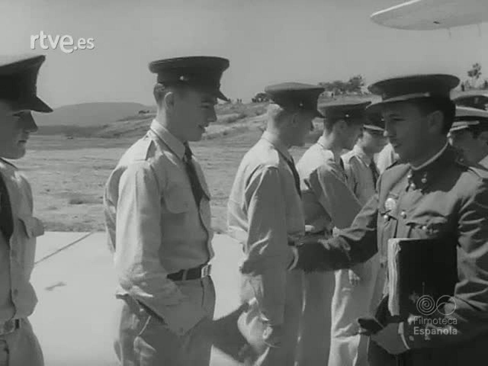 LOS JUEGOS ATLETICOS MILITARES 1964 - Revista Imágenes | Ver