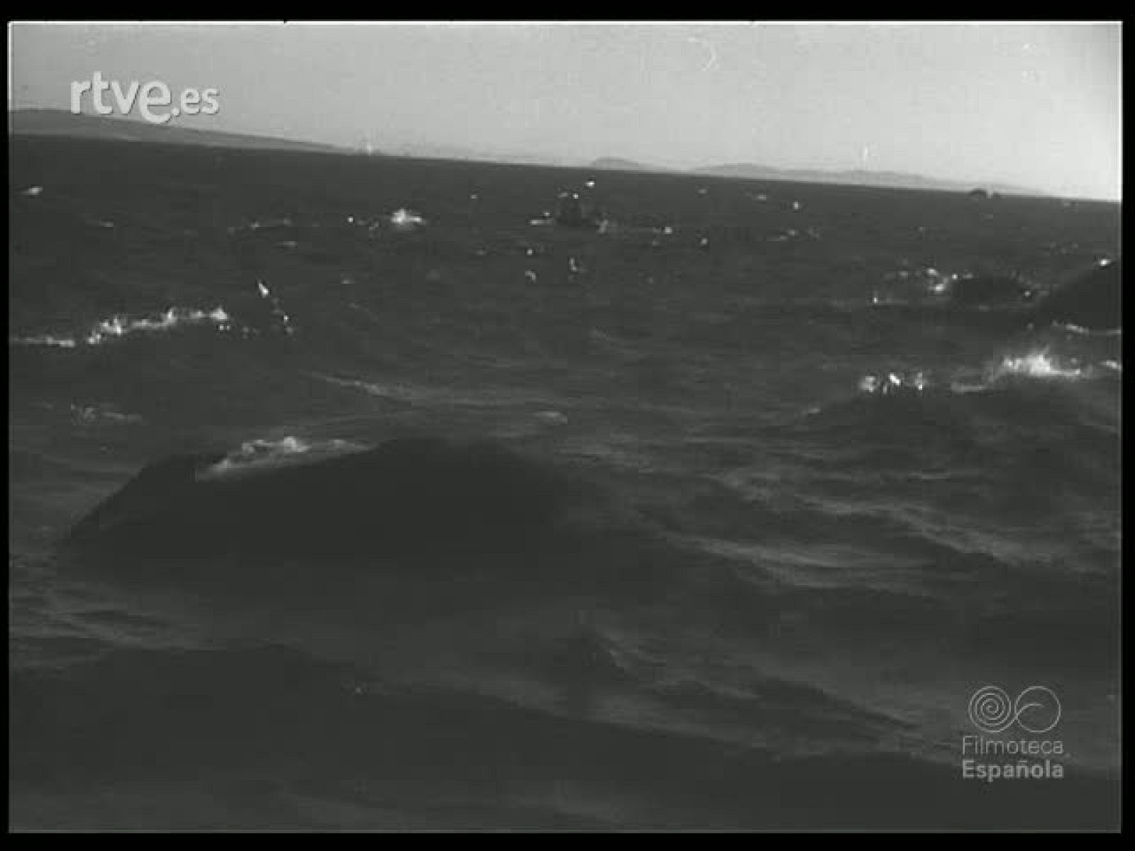 AVENTURA EN EL MAR. EL NAUFRAGIO DEL "FLYING ENTERPRISE" - Revista Imágenes | Ver