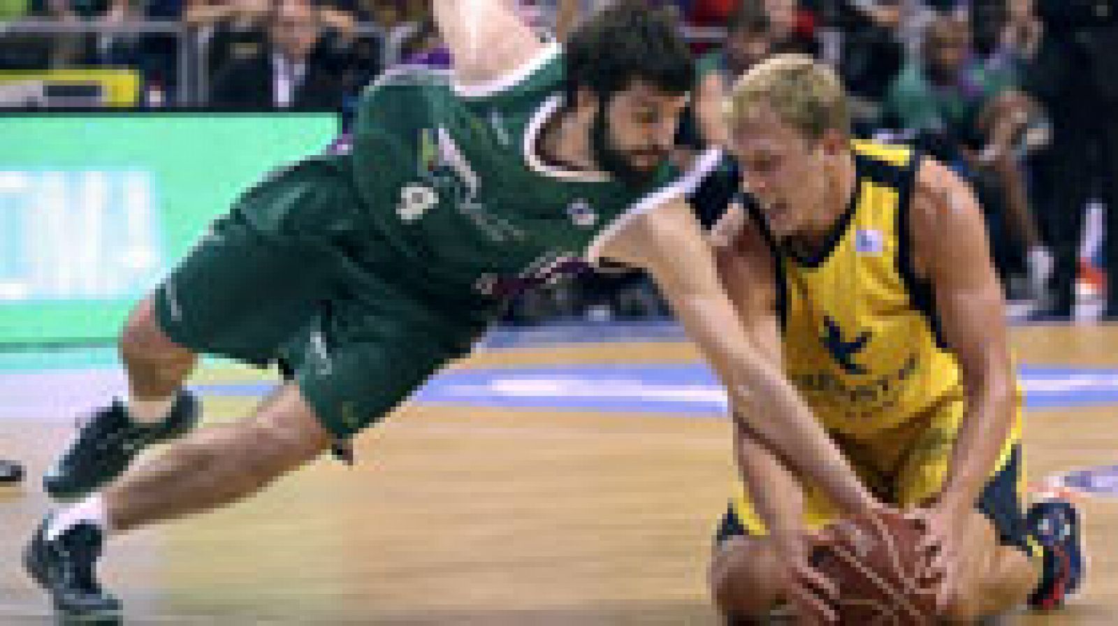 El Unicaja rompió una racha negativa de tres derrotas consecutivas entre la Euroliga y la Liga Endesa al ganar al Iberostar Tenerife (84-68), blando, de una forma plácida, sin sufrir y con jugadores que mostraron su potencial como Mindaugas Kuzminskas, Caleb Green o Ryan Toolson.