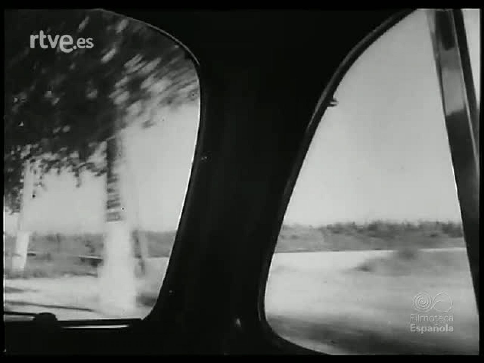 EL TREN DE LAS NUEVE Y CUARTO. AMPURDAN Y COSTA BRAVA - Revista Imágenes | Ver