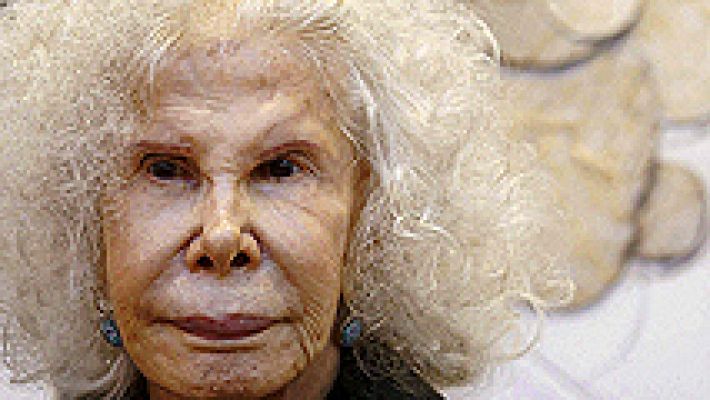 Telediario 1 - La duquesa de Alba permanece estable en el hospital