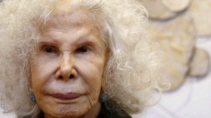 Telediario 1 - La duquesa de Alba permanece estable en el hospital