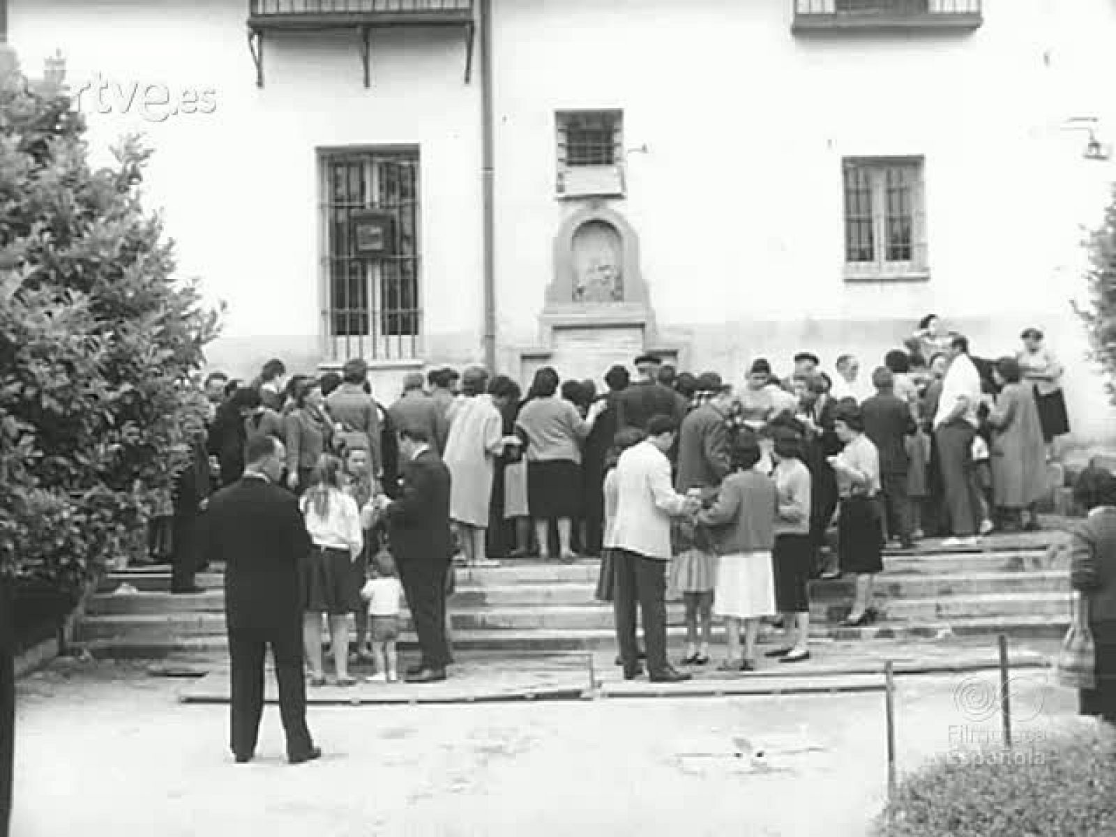 CORRIDAS DE FERIA. EN LAS FIESTAS DE SAN ISIDRO - Revista Imágenes | Ver