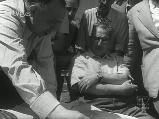 Revista Imágenes - I.N.I. XXV ANIVERSARIO DEL INSTITUTO NACIONAL DE INDUSTRIA