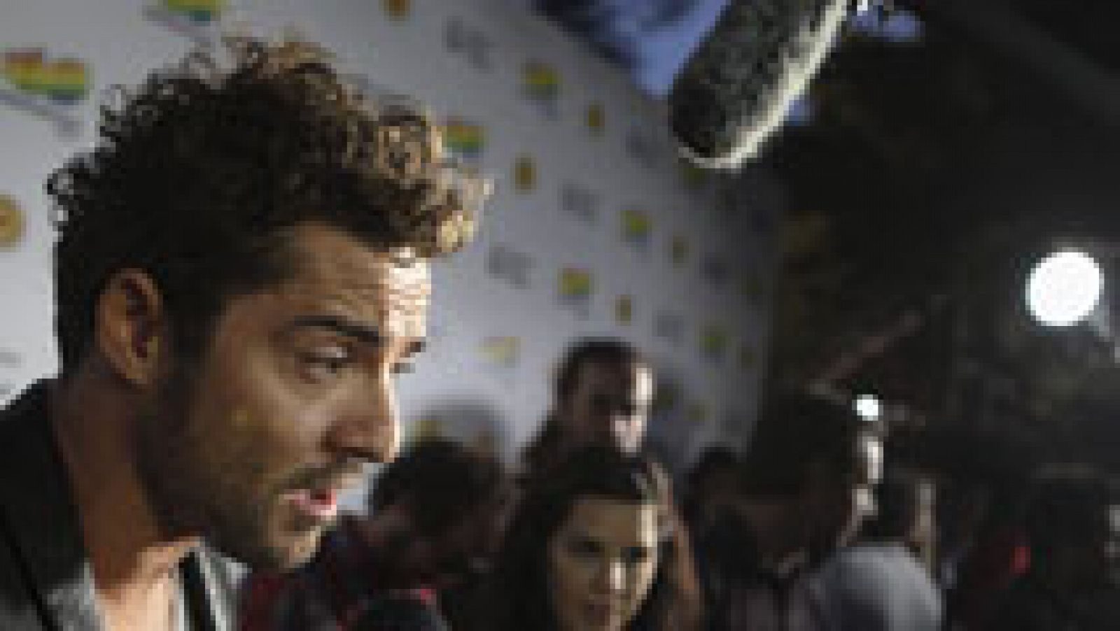 Telediario 1: Bisbal acompaña a India Martínez en "Olvidé Respirar" | RTVE Play