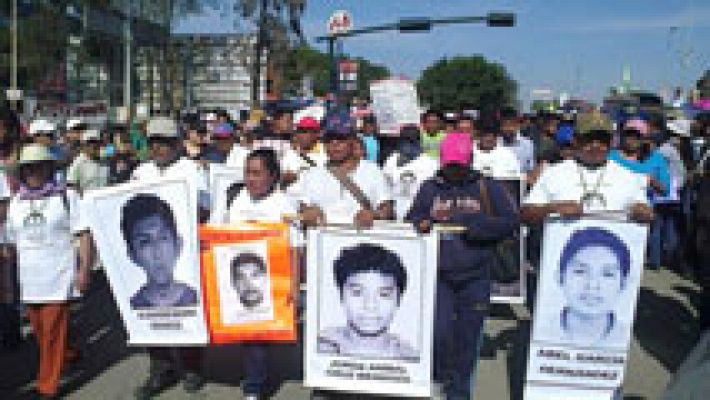 Aumentan las protestas en México por la desaparición de los 43 estudiantes