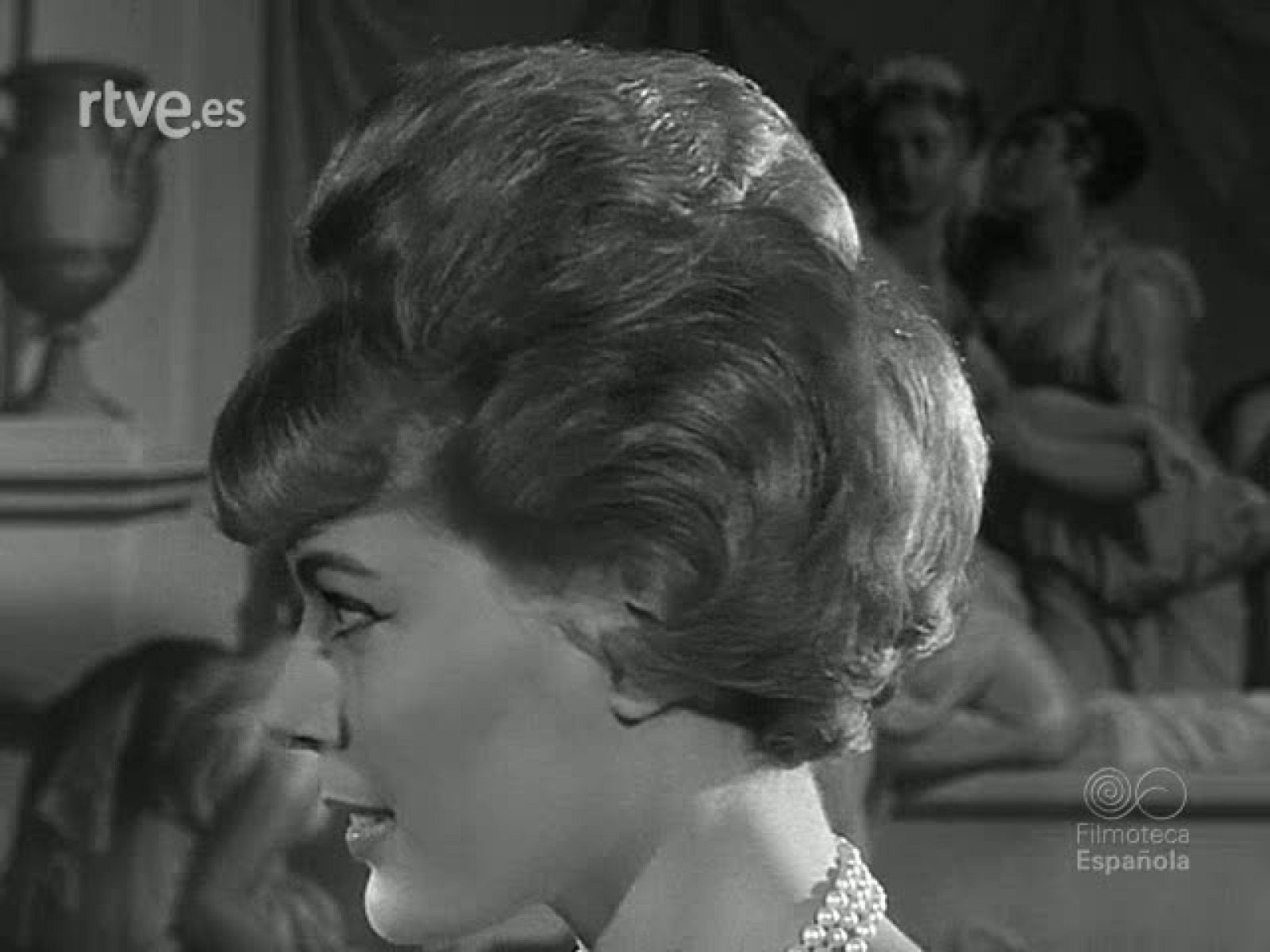 AL RITMO DE LA MODA - Revista Imágenes | Ver