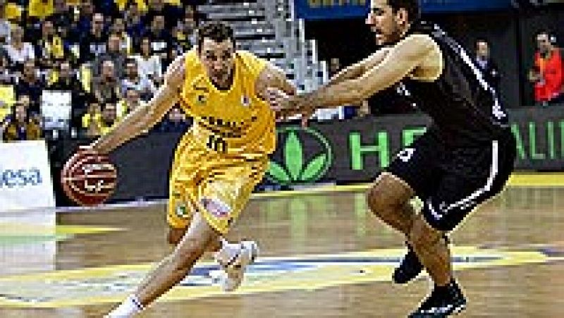 El Bilbao Basket rompió su racha negativa en la cancha del Herbalife Gran Canaria, al imponerse por 60-70. El acierto de Marko Todorovic y Dairis Bertans, clave en el triunfo del conjunto vasco.