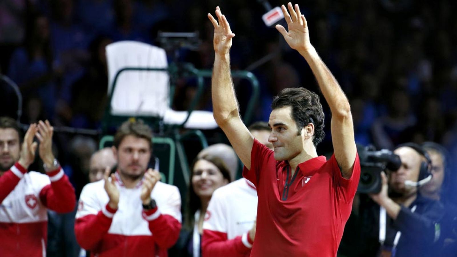 El tenista suizo Roger Federer no ha ocultado su satisfacción  después de conquistar este domingo la Copa Davis, aunque ha apuntado  que su alegría es por el tenis de su país, que se alzó con la  Ensaladera por primera vez en su historia, ya que para