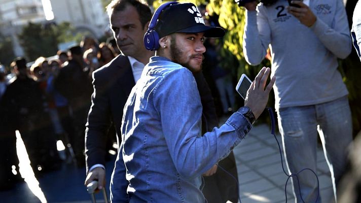 Telediario 1 - El Barça viaja a Chipre sin Iniesta y Vermaelen