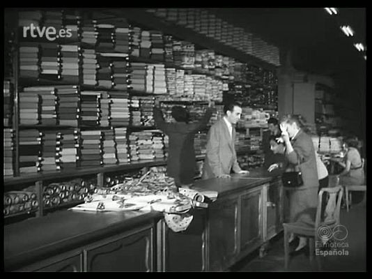 Revista Imágenes - DE LA MADERA AL VESTIDO