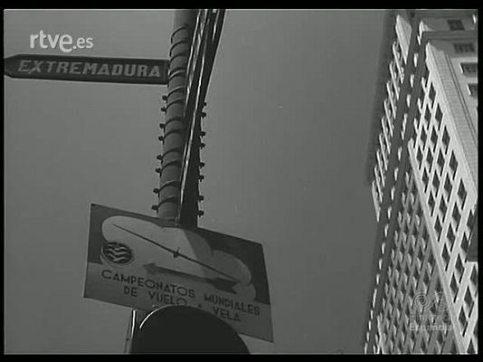 Revista Imágenes - VUELO A VELA:  2 CAMPEONATO MUNDIAL