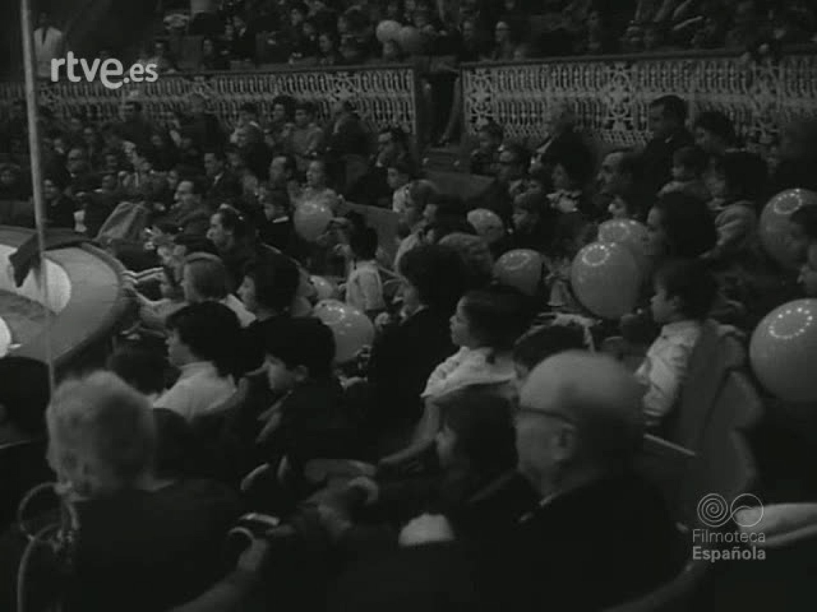 FUNCION DE CIRCO - Revista Imágenes | Ver