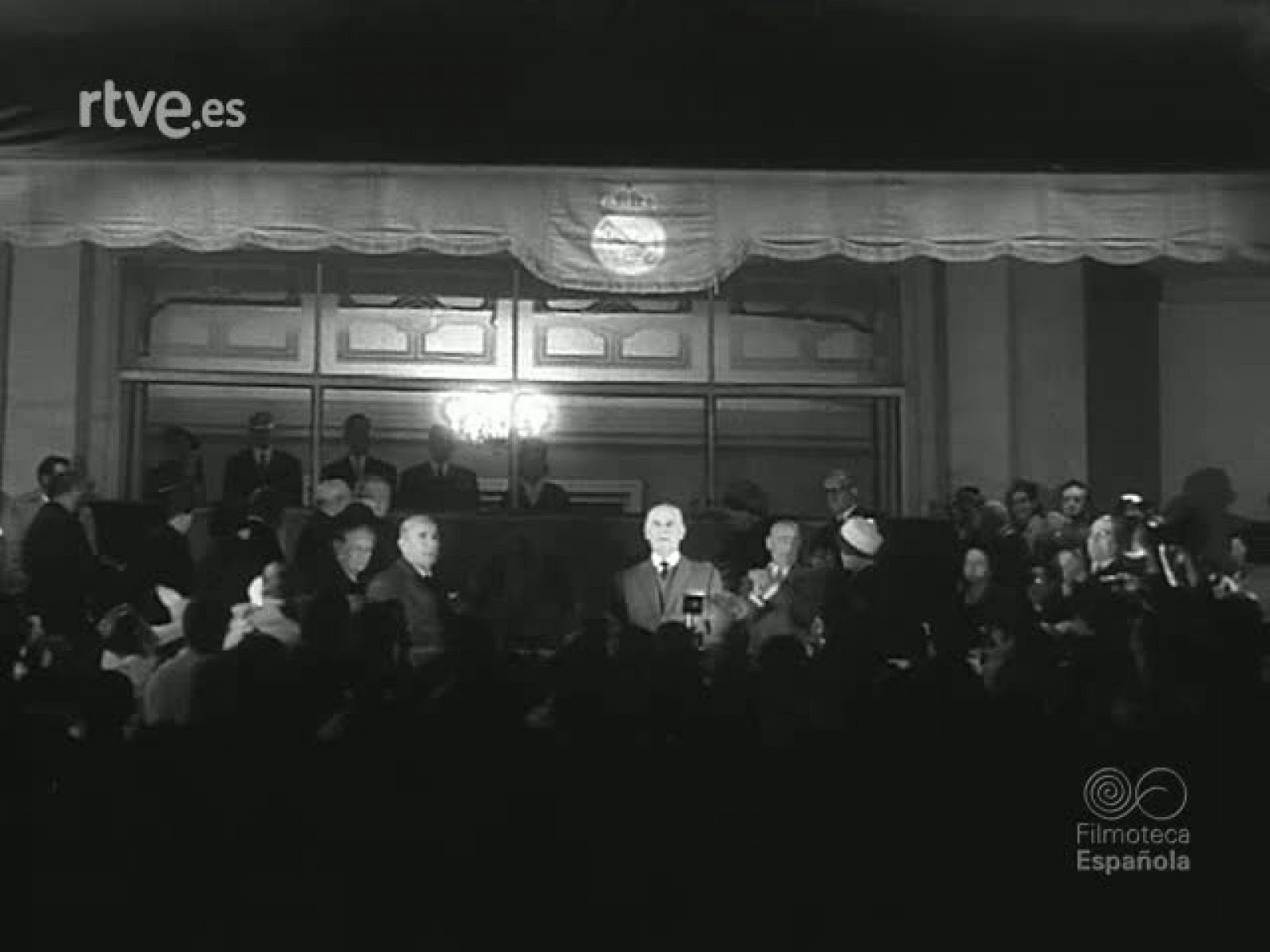 ESPECTACULAR EXHIBICION - Revista Imágenes | Ver