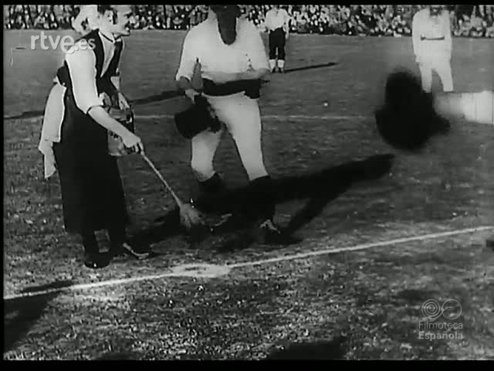 NACE UN ESTADIO - Revista Imágenes | Ver