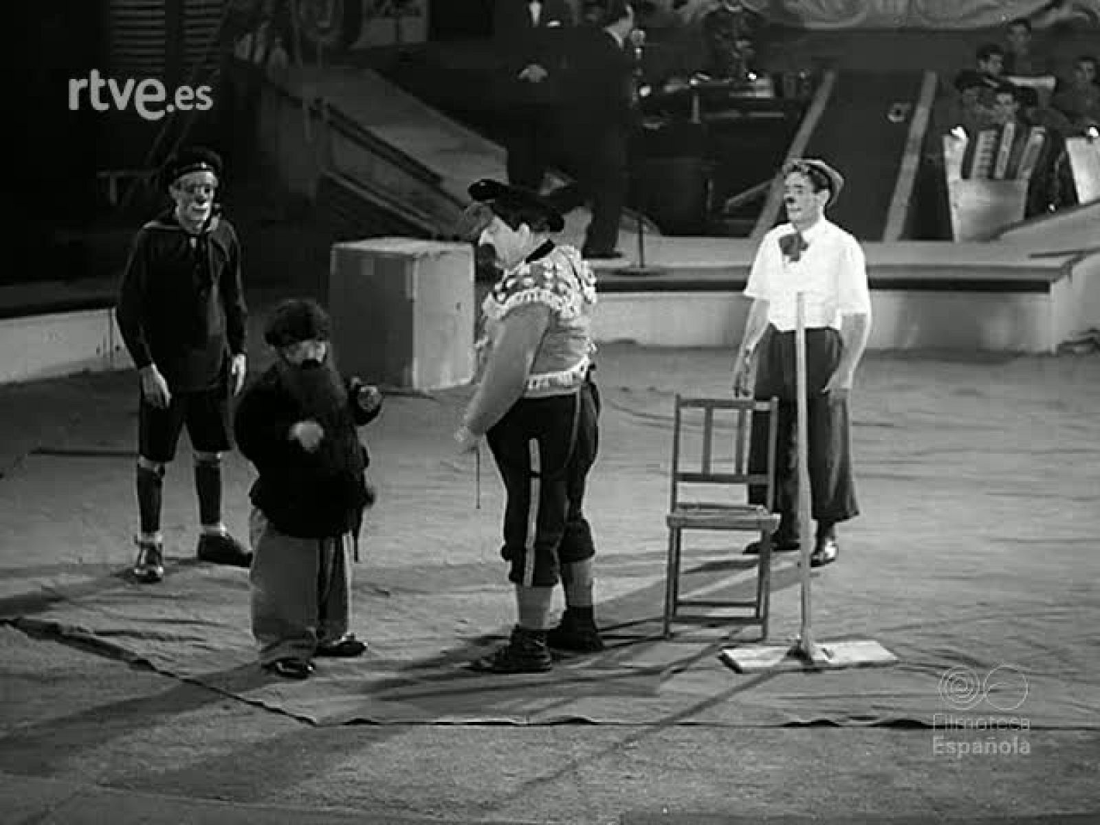 FUNCION CIRCENSE - Revista Imágenes | Ver