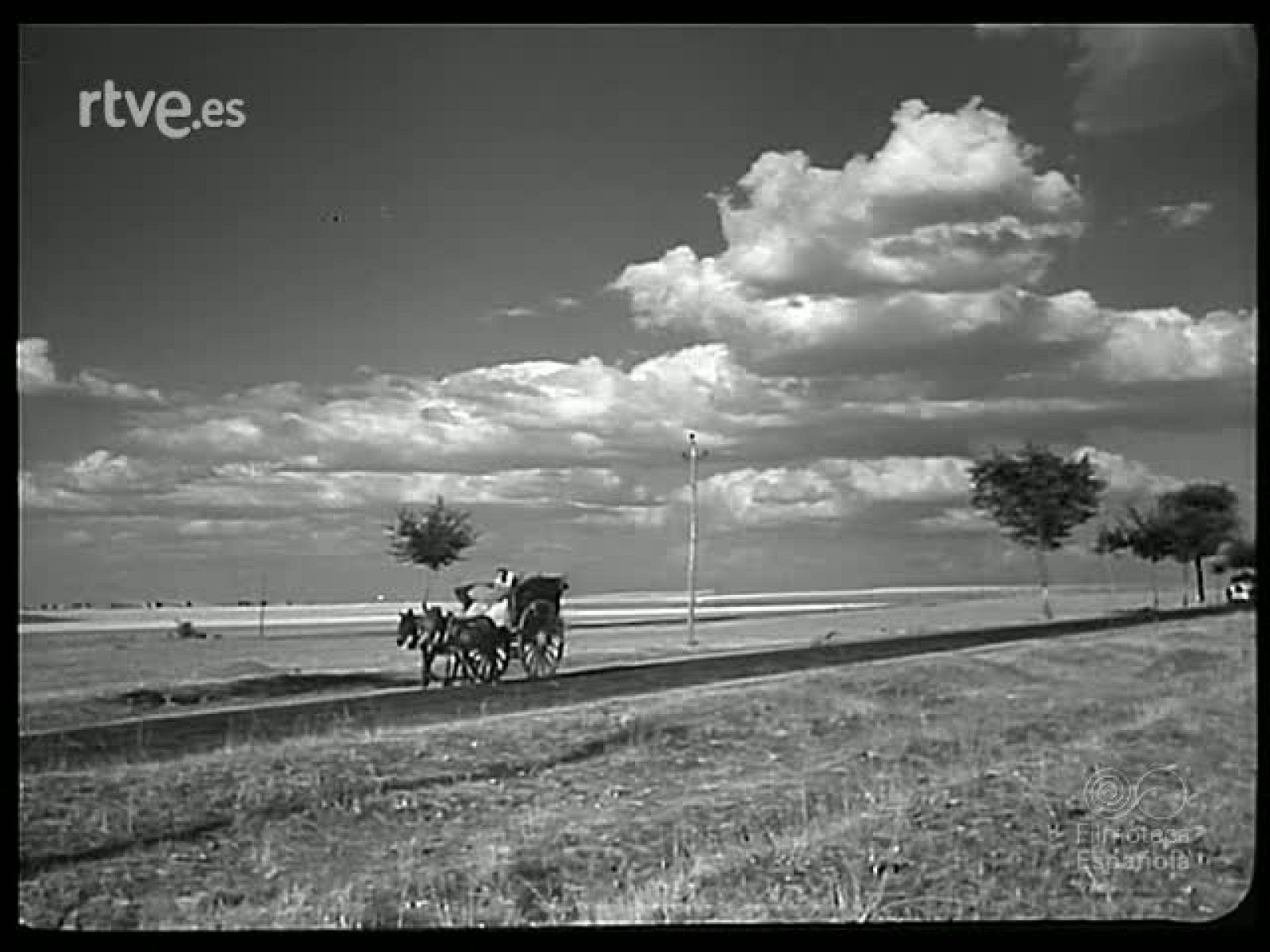 POR LAS TIERRAS CHARRAS - Revista Imágenes | Ver
