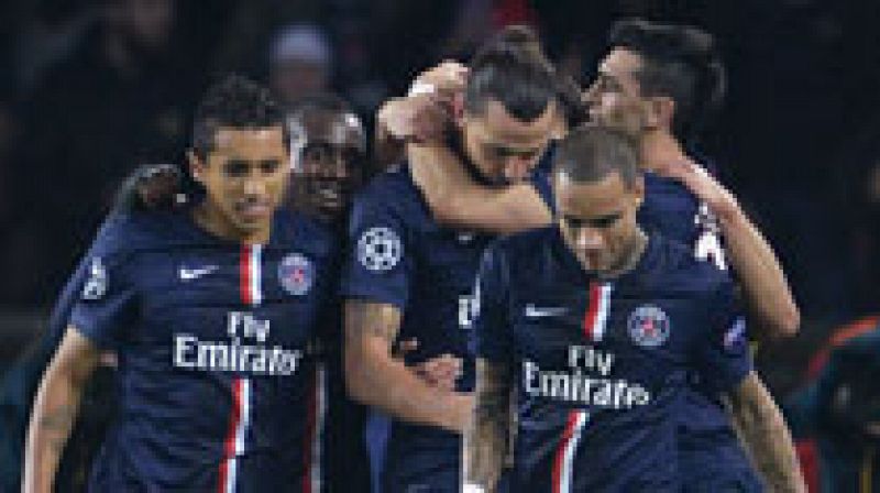 El uruguayo Edison Cavani y el sueco Zlatan Ibrahimovic dieron al París Saint-Germain el triunfo ante el Ajax de Amsterdam (3-1) en la penúltima jornada de la fase de grupos, lo que deja al club francés al frente de la clasificación, a falta de su viaje al Camp Nou.
