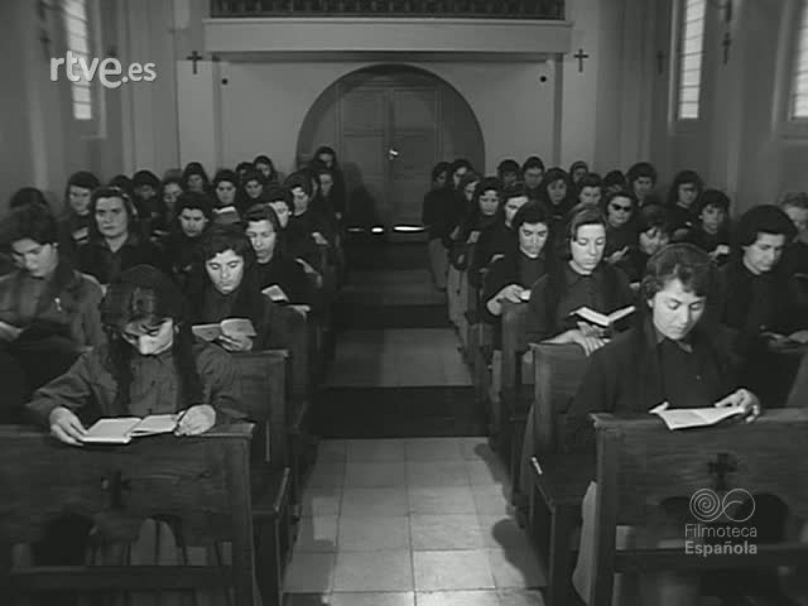 INSTRUCTORAS RURALES. ESCUELA NACIONAL ONESIMO REDONDO DE LA SECCION FEMENINA - Revista Imágenes | Ver