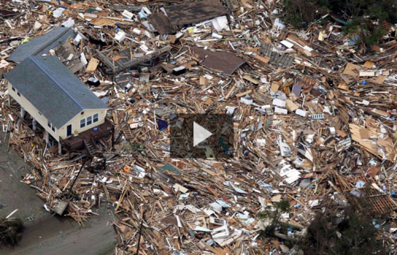 El Estado estadounidense de Texas trata de recuperarse del huracán Ike que ha dañado miles de viviendas y ha inundado la ciudad de Galveston.