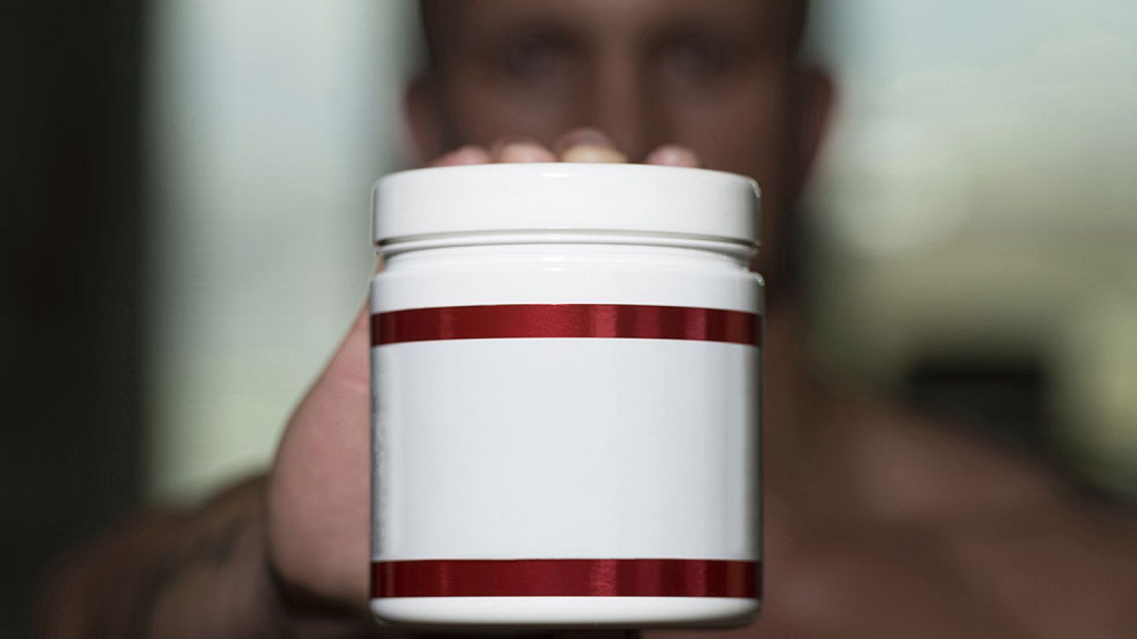 Telediario 1: Los anabolizantes, peligrosa moda entre culturistas y creciente tráfico ilegal | RTVE Play