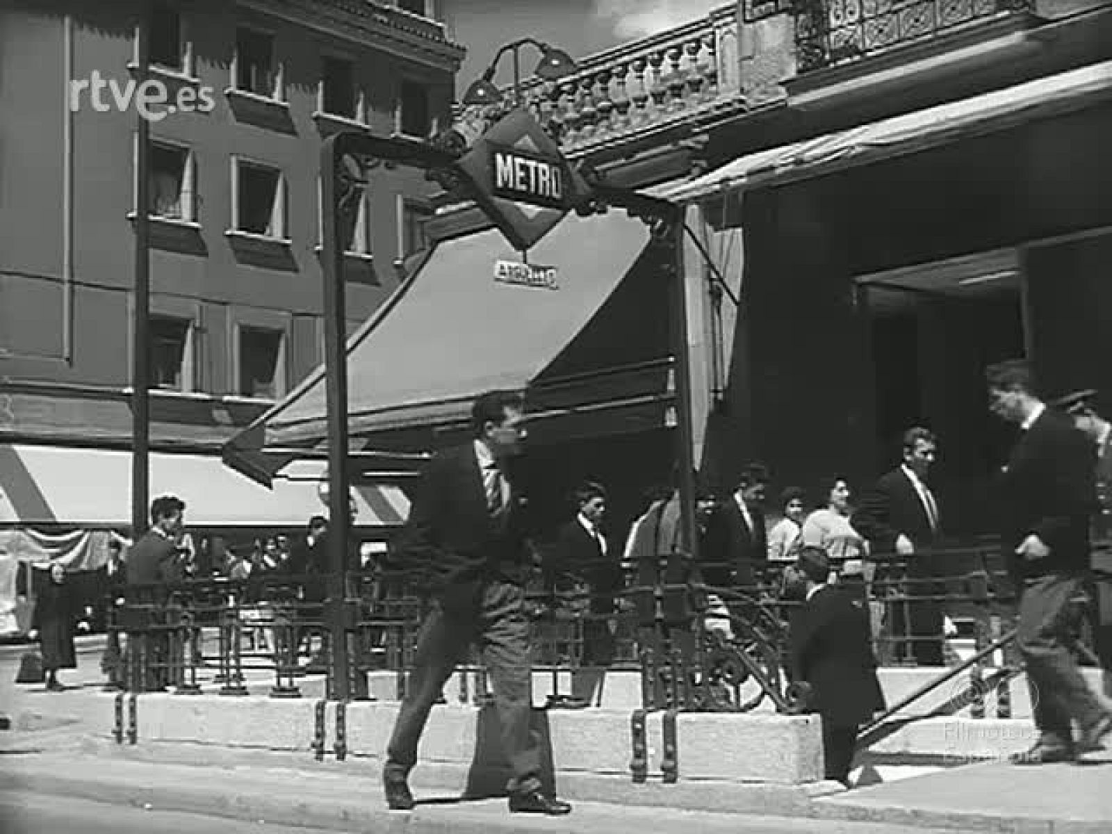 LA JAULA DEL TIEMPO - Revista Imágenes | Ver