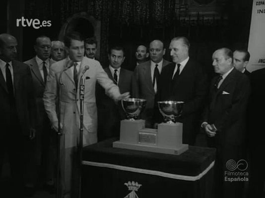 Revista Imágenes - HACIA LA COPA DAVIS