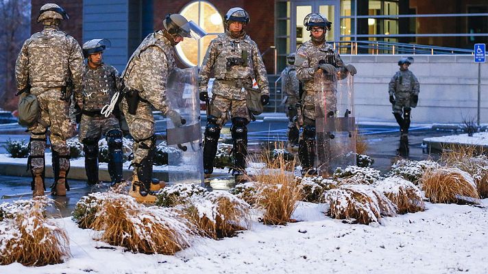 Informativo 24h - Disturbios y arrestos en Los Ángeles mientras Ferguson recupera la normalidad