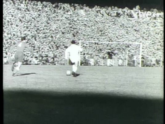 Club de fútbol - El Madrid logra el gol 5.000