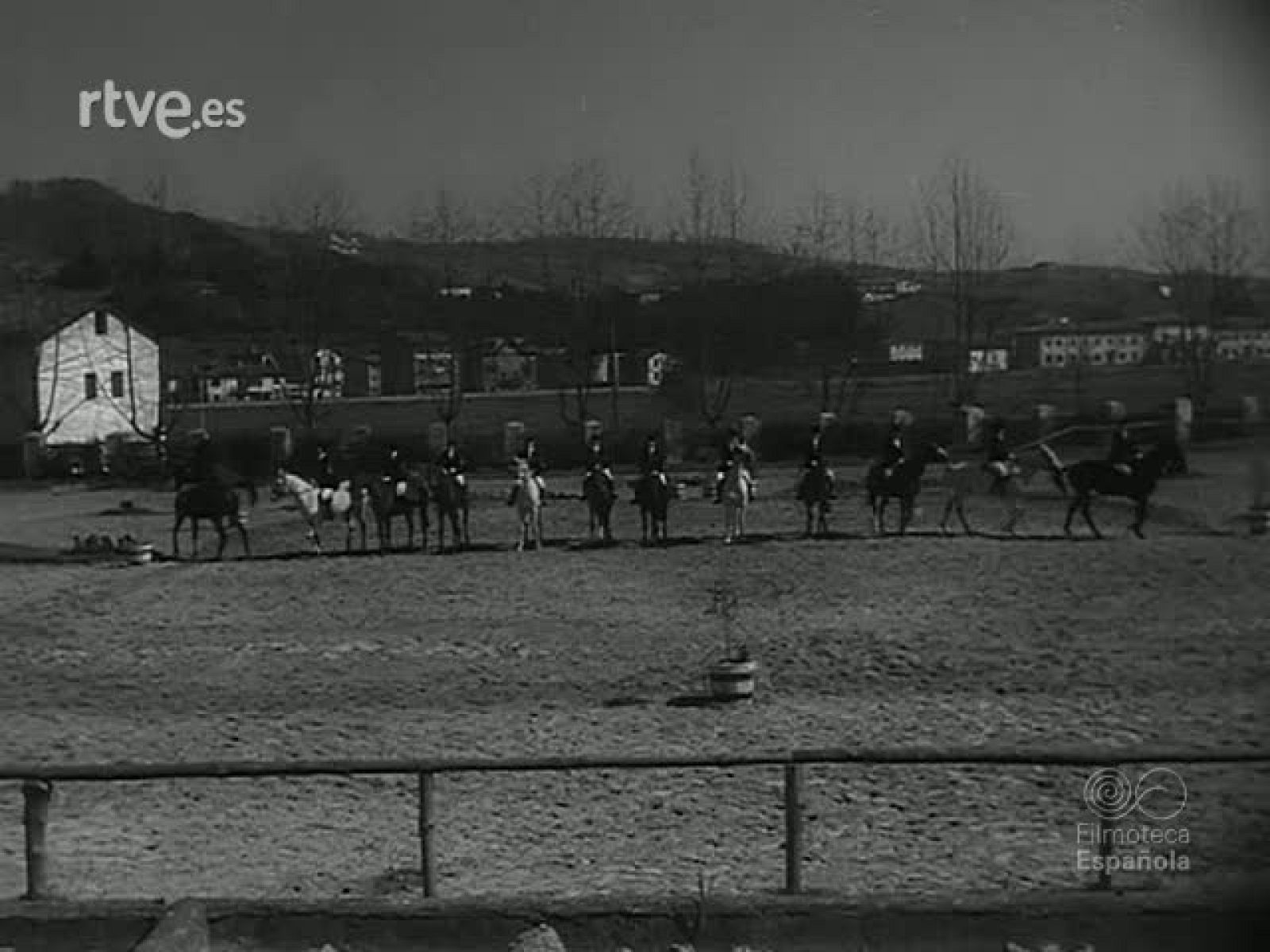 EN TORNO AL CABALLO - Revista Imágenes | Ver