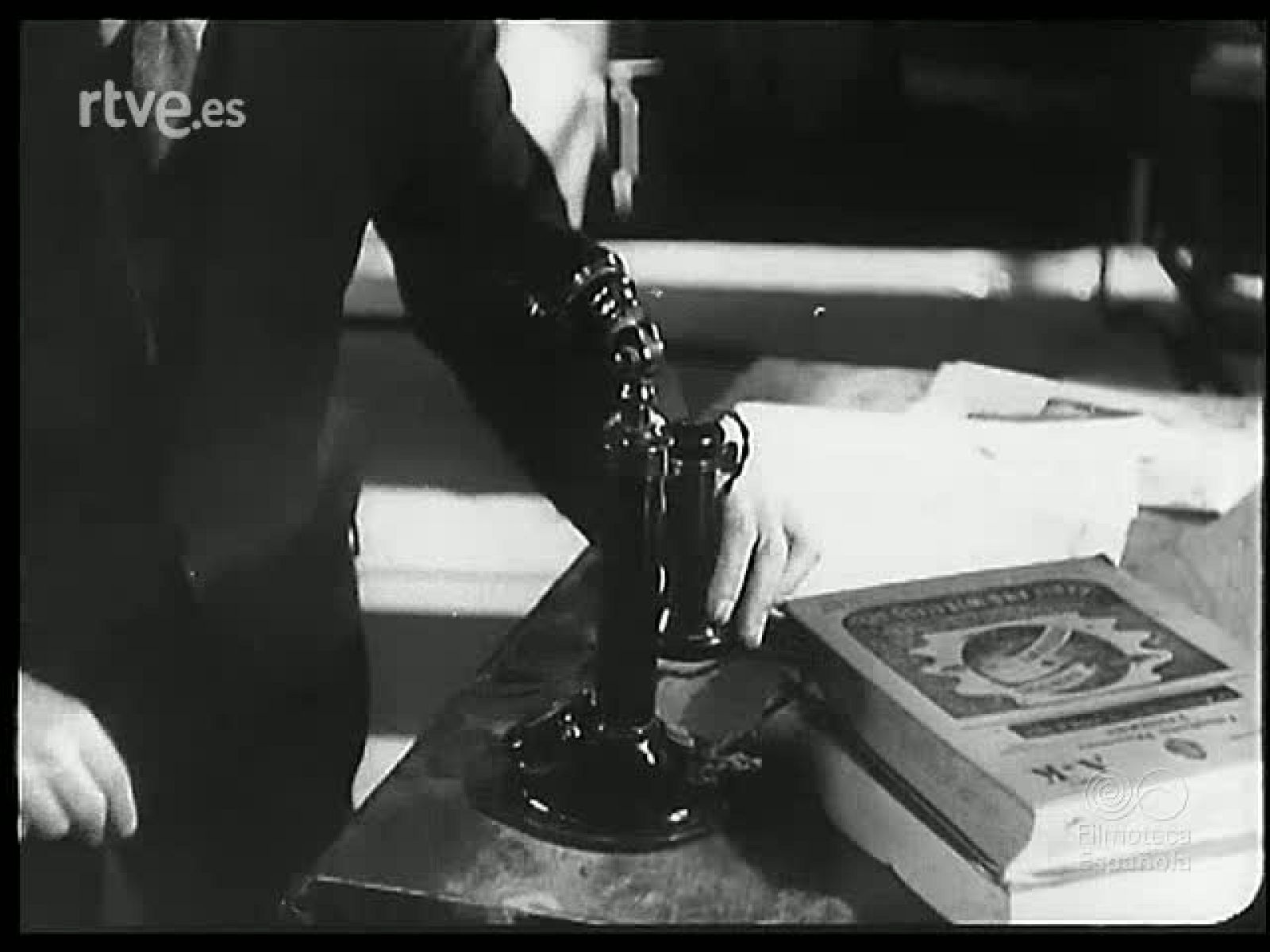 ASI SE HACE UN AVION - Revista Imágenes | Ver