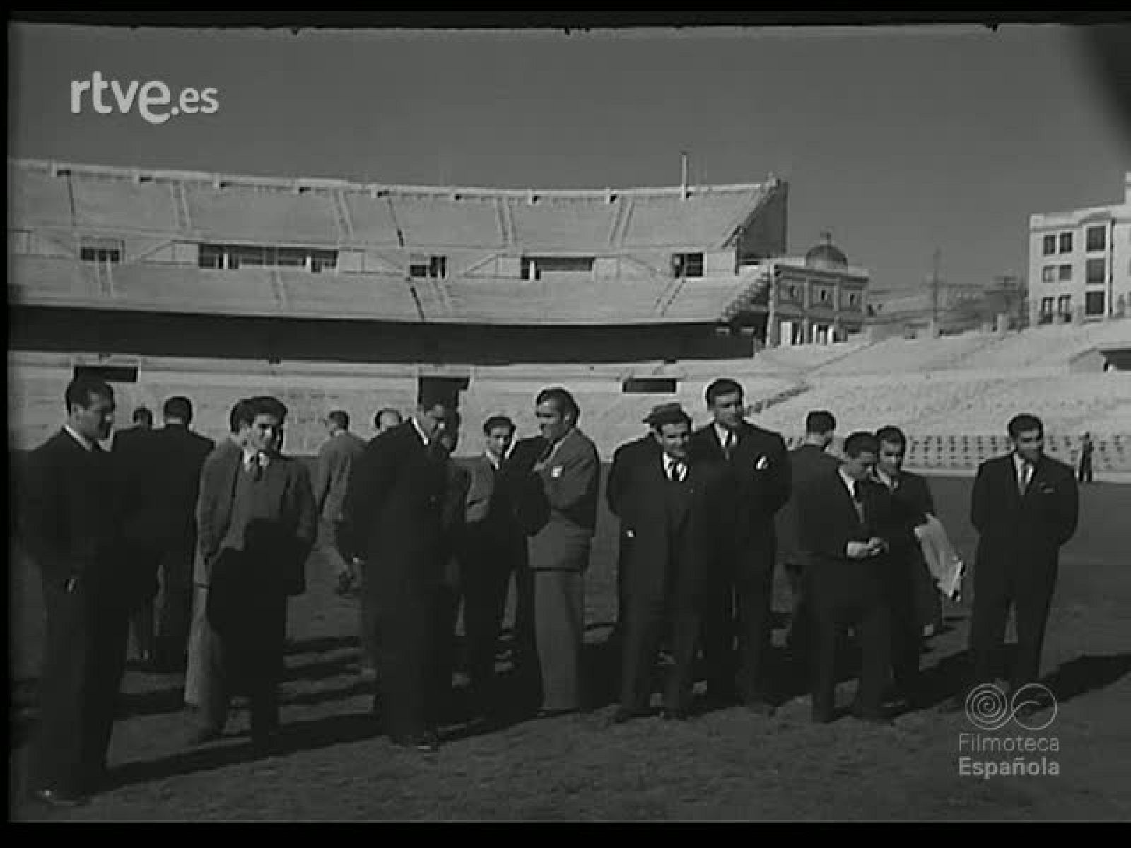 FUTBOL IBERICO ESPAÑA 2 - PORTUGAL 0 - Revista Imágenes | Ver